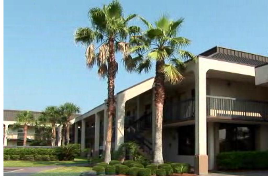 Days Inn By Wyndham Jacksonville Airport Εξωτερικό φωτογραφία