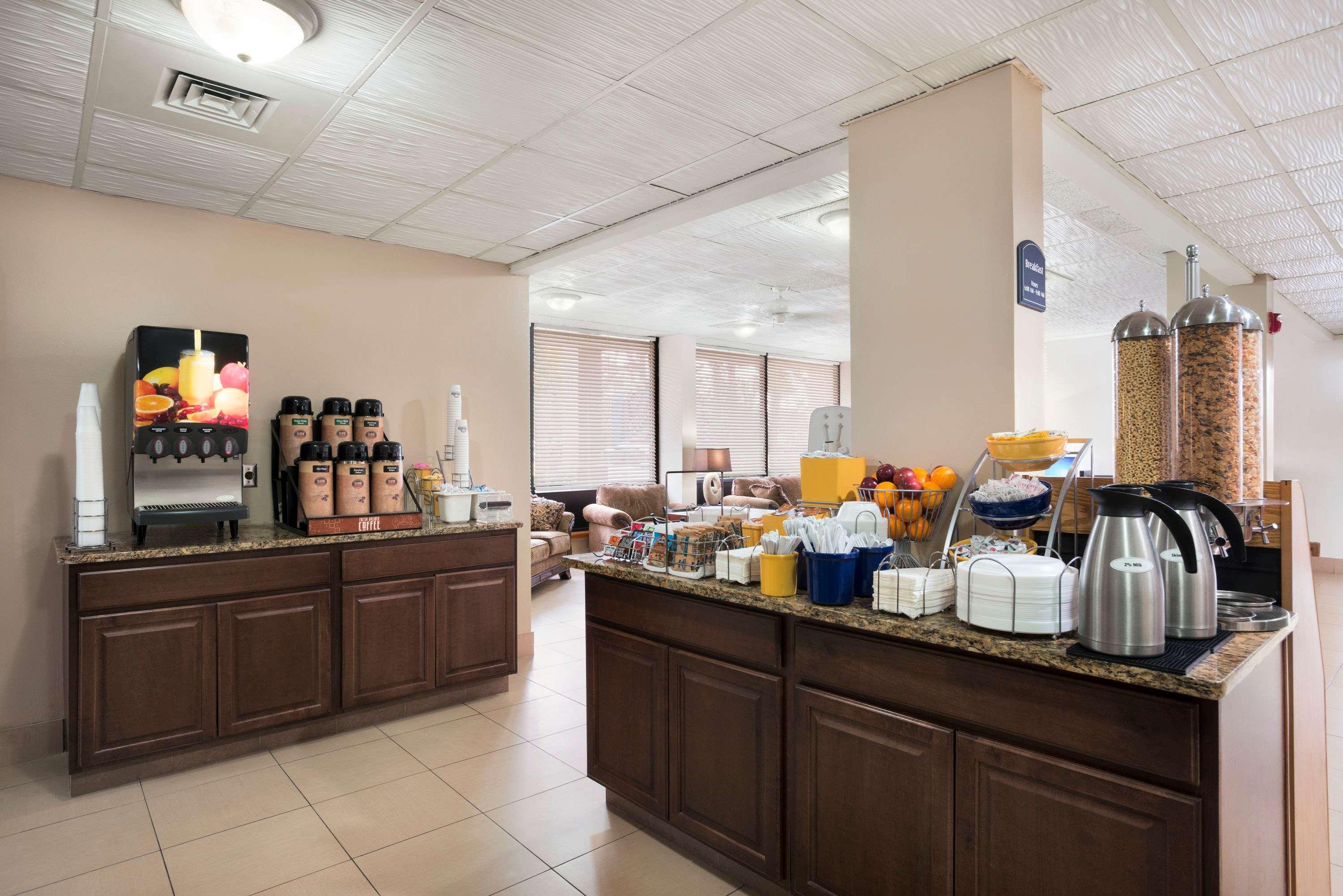 Days Inn By Wyndham Jacksonville Airport Εξωτερικό φωτογραφία