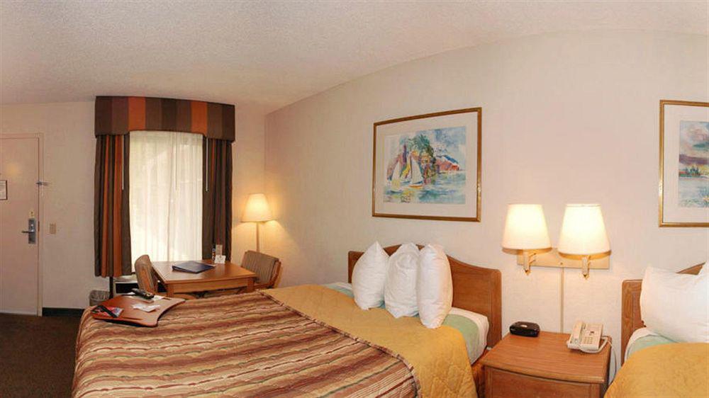 Days Inn By Wyndham Jacksonville Airport Εξωτερικό φωτογραφία